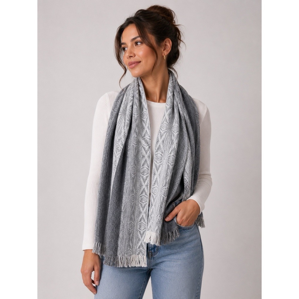 Qisu‎ Alpaca Acrylic Fringe Knit Scarf Cozy Neutral Wrap One Size